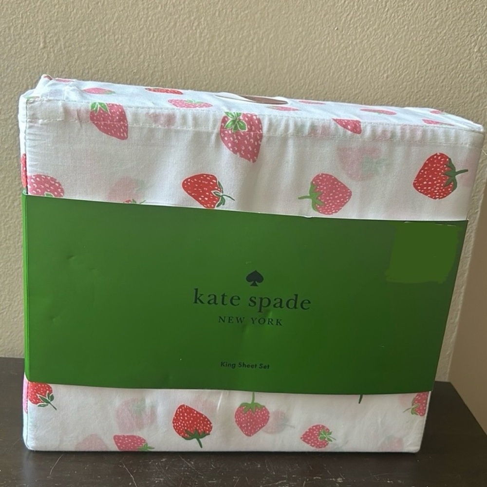 Kate Spade Queen Strawberry Sheet Set